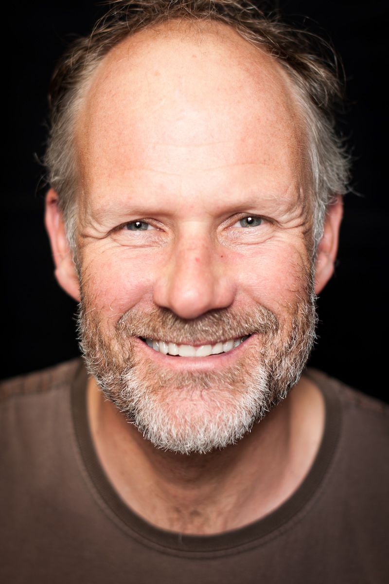 Dr. Tobias Bach